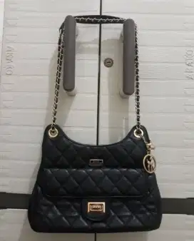 Tas cewek enji black