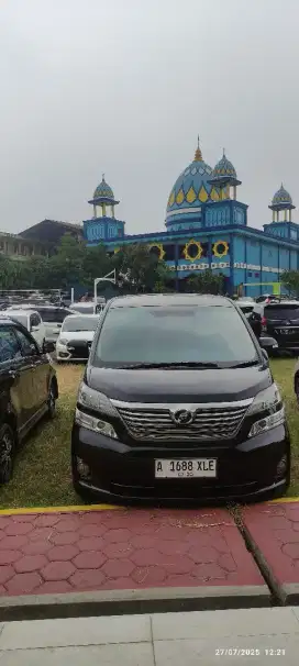 Jasa sewa mobil dengan driver