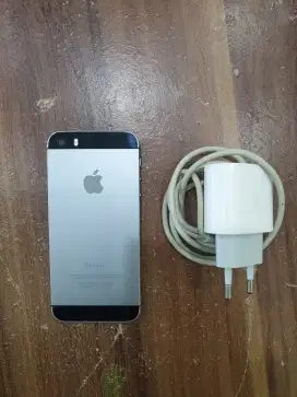 Iphone 5s 16GB resmi ibox hp+casan