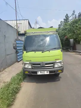 hino dutro engkel 2019