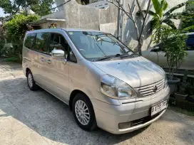 Nissan Serena CT 2010/2011 AT Jual cepat