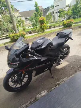 Dijual cepat R15v3