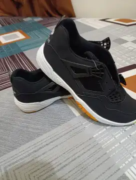 Sepatu Badminton Onar Street