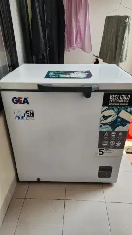 Freezer Bekas GEA AB-208R – Kondisi Bagus, Siap Pakai!
