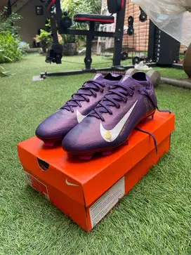 NIKE ZOOM MERCURIAL VAPOR 16 PRO KM X KYLIAN MBAPPE FG