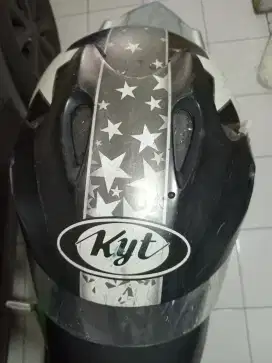 Helm bekas  layak KYT