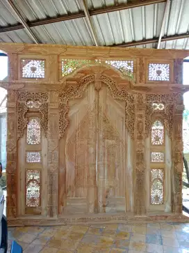 Gebyok pintu ukir