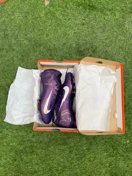 NIKE ZOOM MERCURIAL VAPOR 16 PRO KM X KYLIAN MBAPPE FG