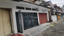 DISEWAKAN / KONTRAKAN RUKO TENGAH KOTA JL PETA