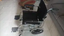Kursi roda untuk pribadi