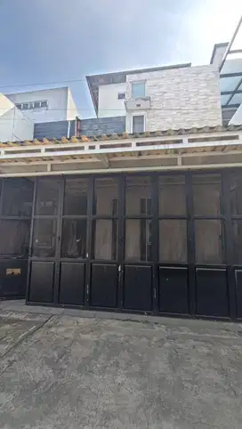 Dijual Rumah 2 lantai siap huni bebas banjir dekat tol dan mall
