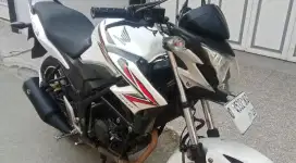 Honda Cb150 r bawaannya