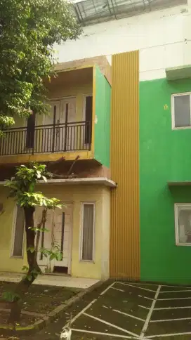 Dijual rumah 2 lantai siap huni di cosmo residence sawangan