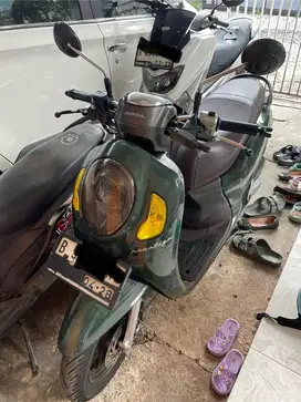 Honda scoopy 2023 prestige