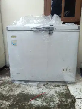 Freezer box 230l normal garansi