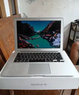 MacBook Air 13” 2017 | i5 1.8GHz | 8GB RAM | 128GB SSD | Ex iBox |