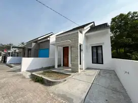 RUMAH DESAIN MODERN BISA CUSTOM DI SLEMAN DEKAT WISATA IBARBO PARK