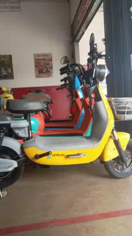 SEPEDA LISTRIK PASIFIC NIMBUZZ