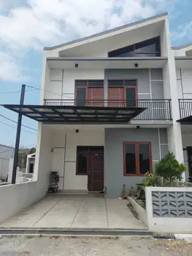 Eksklusif & Strategis: Klik dan Kenali Rumah 2 lantai Ini Lebih Dekat
