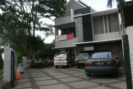 Disewakan rumah luas 2 lantai di pondok pinang