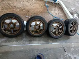Rays TE37 ring 15