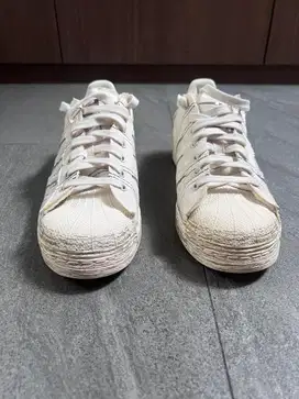 Adidas superstar preloved