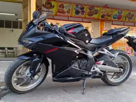 Honda CBR 250RR Dua Silinder Tahun 2022 LomKM Pajak2026 Siap tancapGas