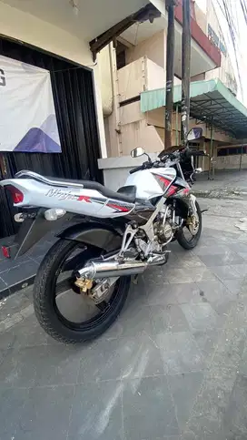 Nina R 2014 white