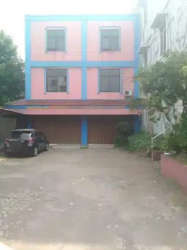 Disewakan ruko 3 lantai di rempoa