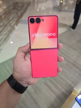 PRE ORDER Z FLIP7