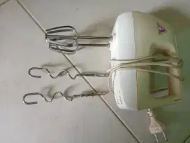 Mixer adonan tepung