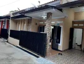 Di Kontrakkan Rumah Tahunan di Pancoran Mas Depok