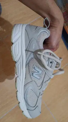 Sepatu new balance NB 408
