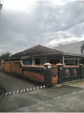 DI JUAL CEPAT RUMAH DAN KOSSAN LUAS DI BAWAH HARGA PASAR