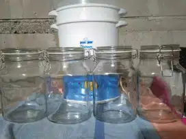 Toples kaca ada pengait