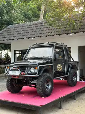 Suzuki Caribian SJ413 4x4 tahun 2004