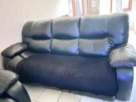 Kursi Sofa hitam