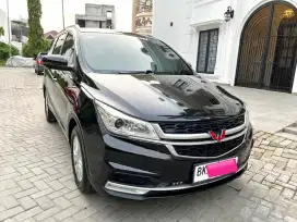 Wuling Cortez Tahun 2022 Manual. Warna Hitam Metalik