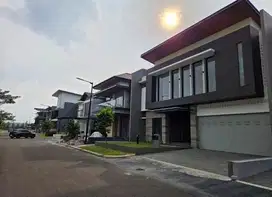 Rumah Sultan di Summarecon Bandung dkt Tol Gedebage Al Azhar ITB