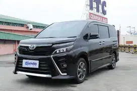TDP 13JT Toyota Voxy 2.0 Bensin-AT Hitam 2018