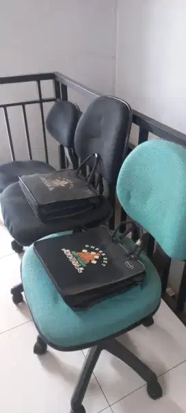 di jual kursi kantor atau kursi untuk komputer