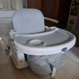 Kursi makan bayi pliko