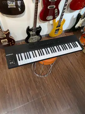 Native Instruments Komplete Kontrol A61 Keyboard Controller