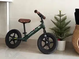 SEPEDA ANAK LONDON TAXI BALANCE BIKE GREEN HIJAU 12 INCH PRELOVED