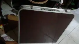Meja lipat masih seperti baru