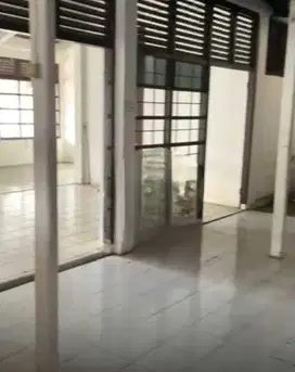 Ruko Luas Bagus Strategis di Antapani Bandung