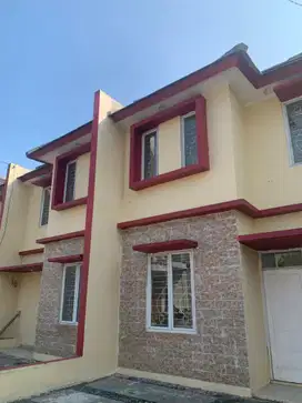Dijual rumah 2 lantai ter ter baik di kelasnya di pusat kota