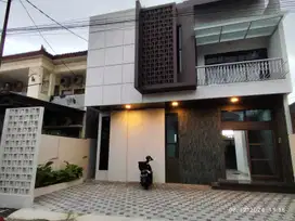 Rumah Mewah Full Furnished dekat Hyatt