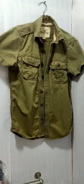 Hollister vintage military olive oil size S