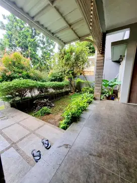 Dijual Rumah Cantik Di Emerald Sektor 9 Bintaro  5407